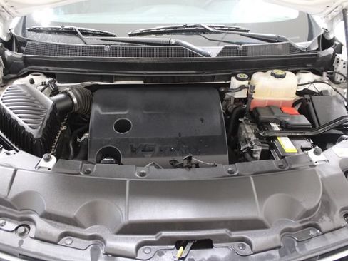 Used 2021 Chevrolet Traverse LT AWD/4WD image 49