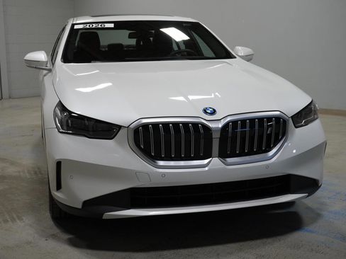 Used 2026 BMW i5 eDrive40 AWD/4WD image 14