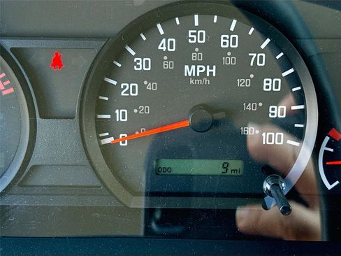 New 2024 Chevrolet Low Cab Forward image 12