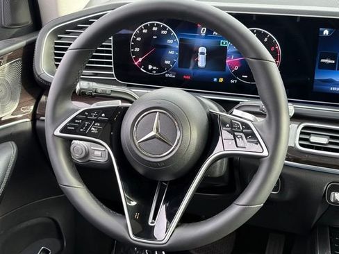 Certified 2024 Mercedes-Benz GLS 450 4MATIC image 22
