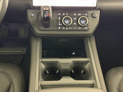 Used 2026 Land Rover Defender 130 S AWD/4WD image 21