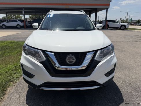 Used 2018 Nissan Rogue SV FWD image 8