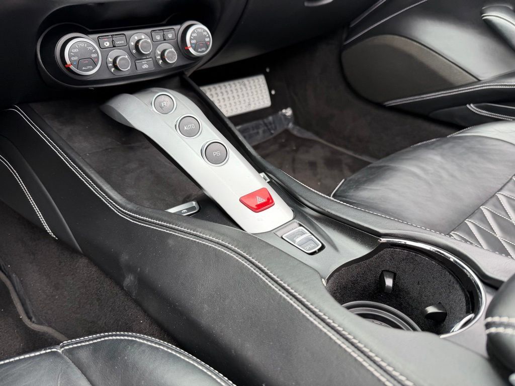 Used 2015 Ferrari California T RWD image 59