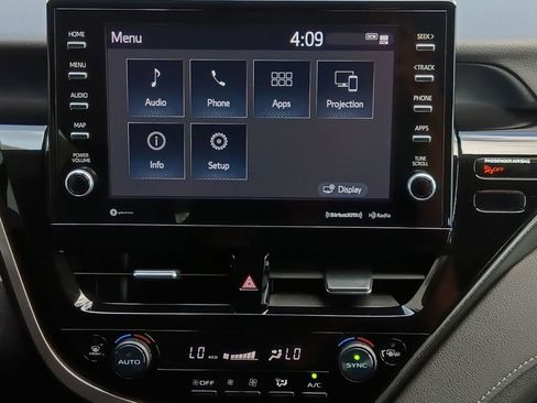 Used 2023 Toyota Camry XSE FWD image 8