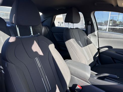 New 2026 Hyundai Elantra Sport image 7