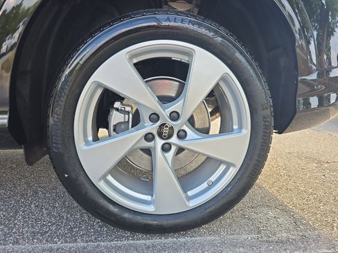 New 2025 Audi Q5 Premium Plus image 32