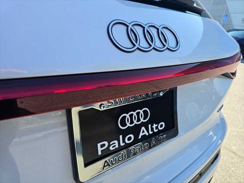 New 2025 Audi Q6 e-tron Premium image 17