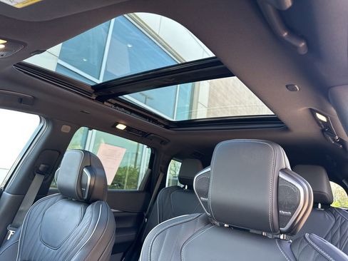 Certified 2026 INFINITI QX60 Autograph w/ Dark Cargo Package AWD/4WD image 8