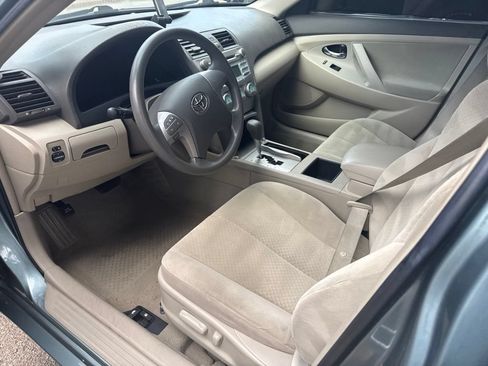 Used 2009 Toyota Camry LE FWD image 11