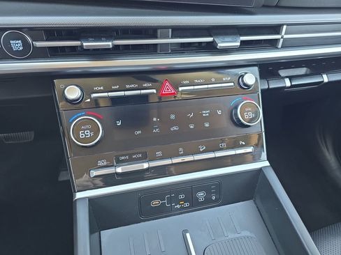 Used 2024 Hyundai Santa Fe SEL image 25