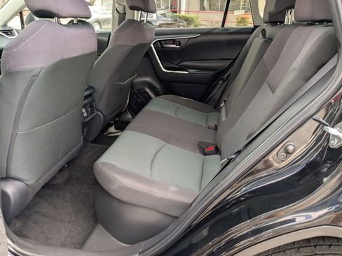 Used 2025 Toyota RAV4 XLE image 24