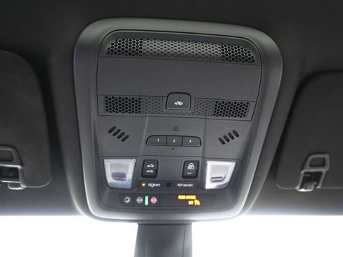 Used 2022 Cadillac XT6 Sport w/ Technology Package AWD/4WD image 33