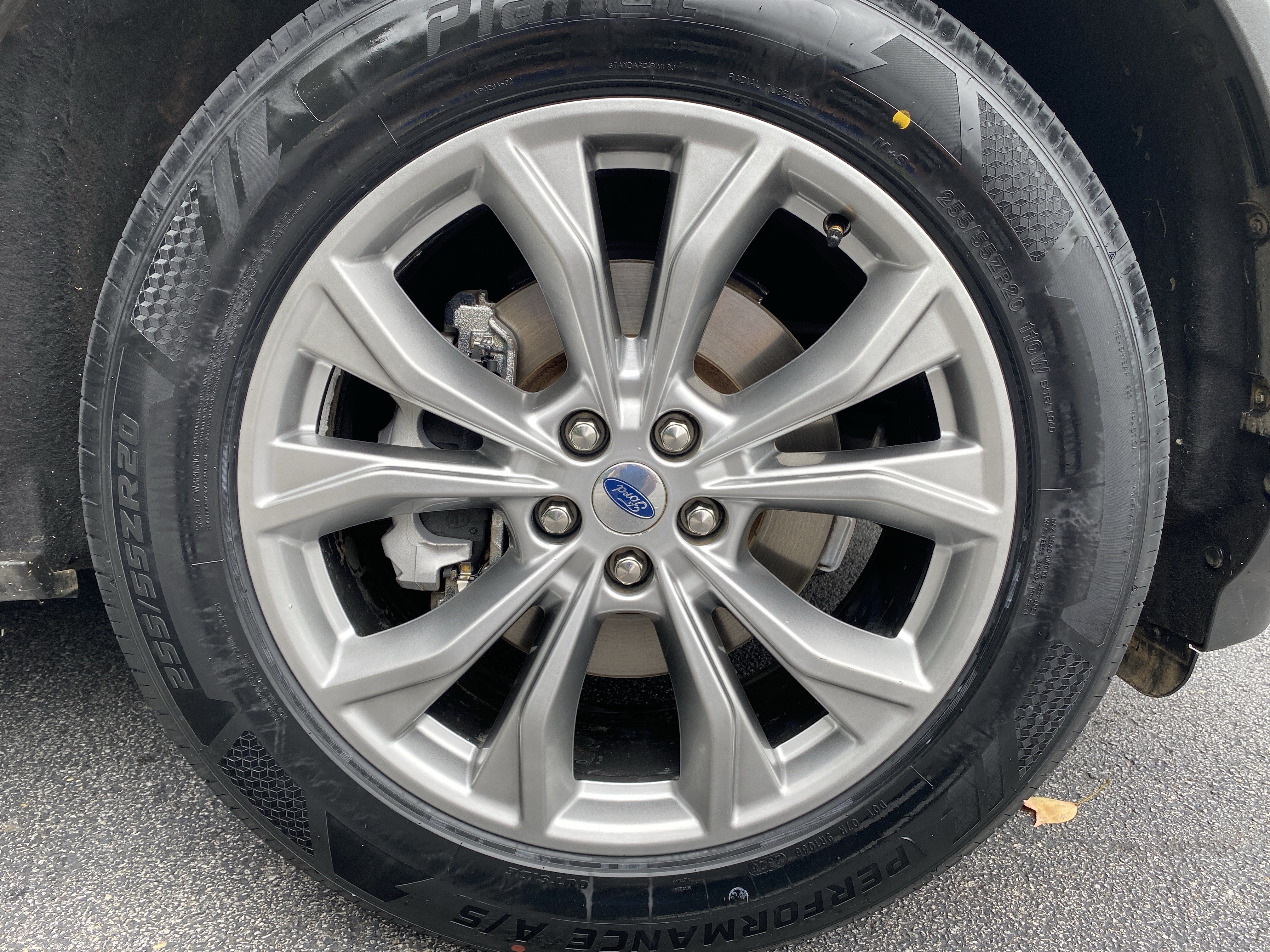 Used 2020 Ford Explorer XLT w/ Equipment Group 202A AWD/4WD image 43