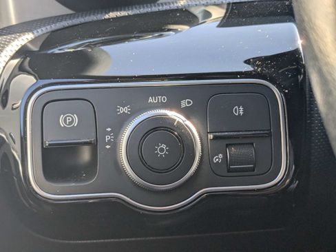 Used 2025 Mercedes-Benz CLA 250 image 26