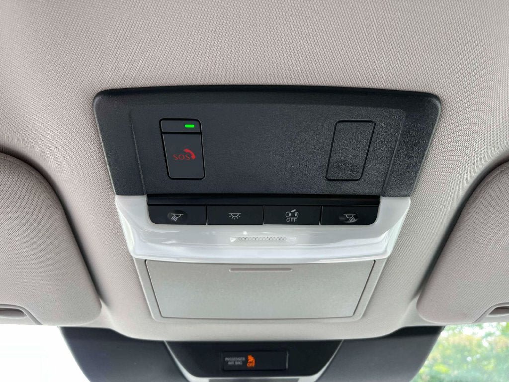 Used 2026 Nissan Pathfinder SV FWD image 36