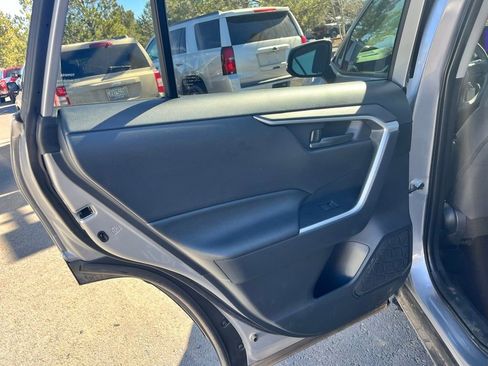 Used 2025 Toyota RAV4 LE image 9