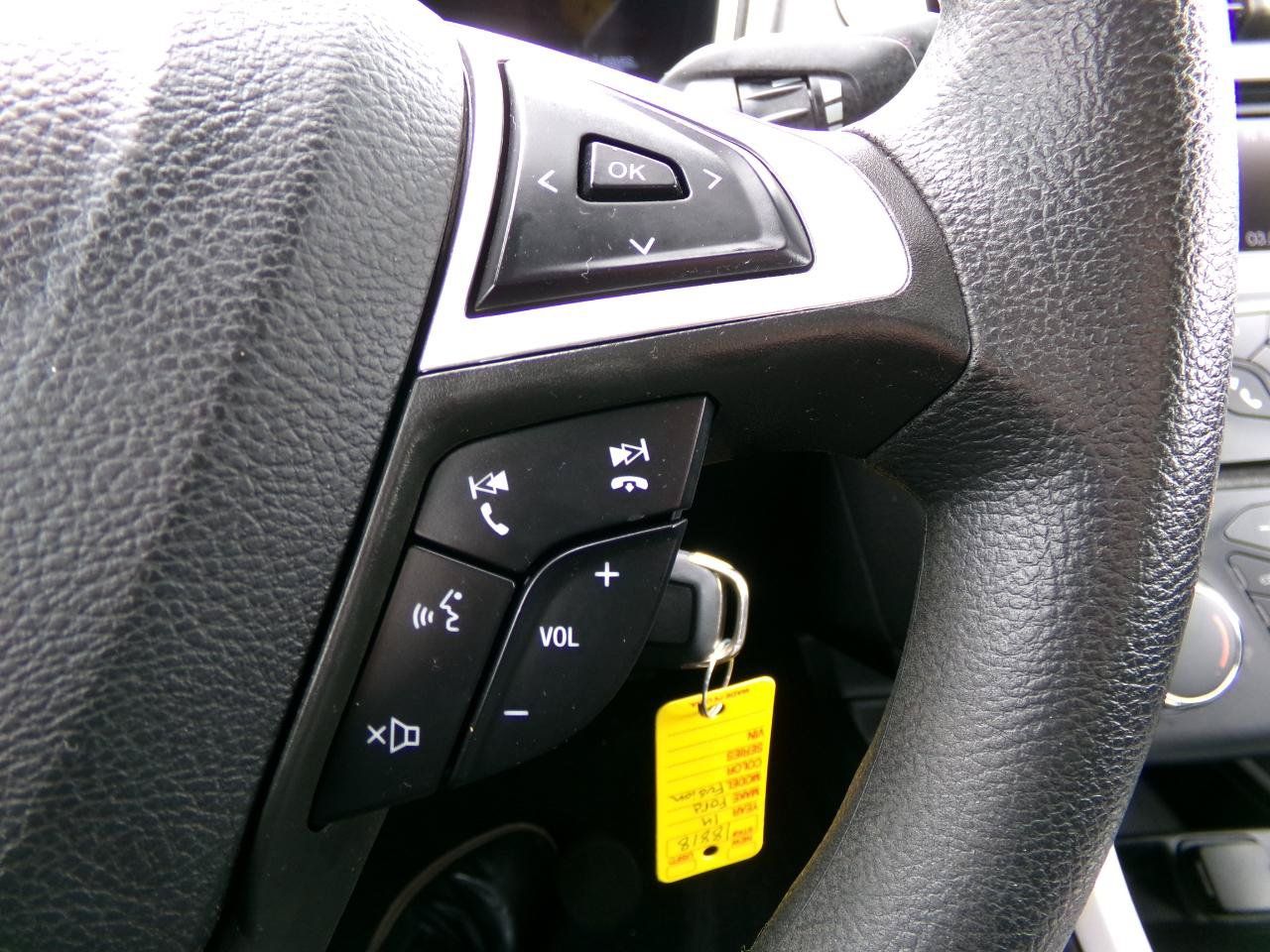 Used 2014 Ford Fusion SE FWD image 18