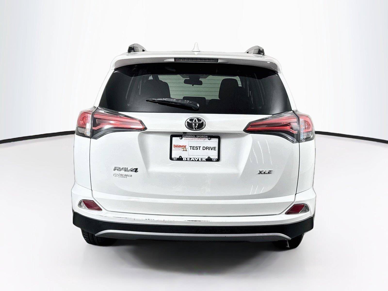 Used 2018 Toyota RAV4 XLE FWD image 10