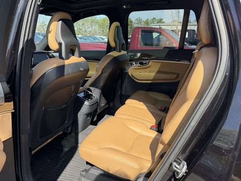 Used 2016 Volvo XC90 T6 Momentum w/ Momentum Plus Package image 6