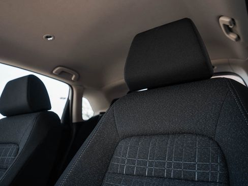 New 2027 Honda HR-V LX image 18