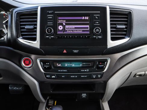 Used 2016 Honda Pilot LX image 22