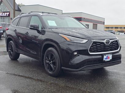 Used 2023 Toyota Highlander XLE
