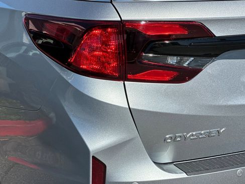 New 2026 Honda Odyssey Touring image 12