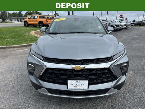 Used 2023 Chevrolet Blazer LT FWD image 9