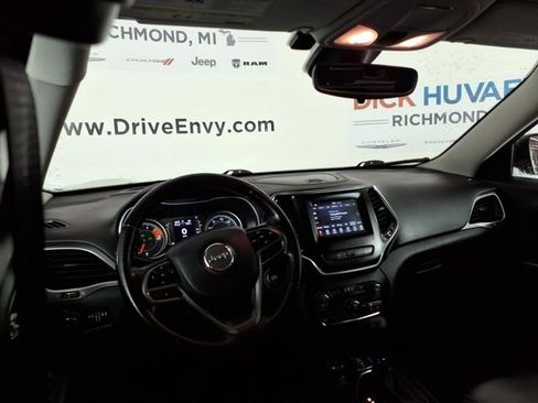 Certified 2020 Jeep Cherokee Latitude Lux w/ Quick Order Package 26H Lux image 9