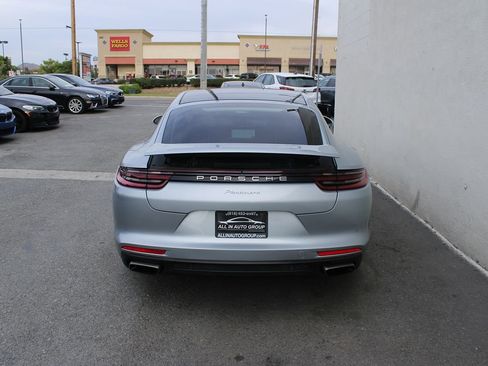Used 2018 Porsche Panamera 4 image 6