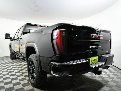 Used 2024 GMC Sierra 2500 AT4 w/ AT4 Premium Plus Package image 13