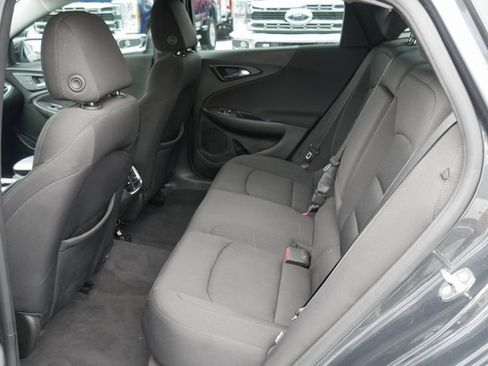 Used 2018 Chevrolet Malibu LT image 22