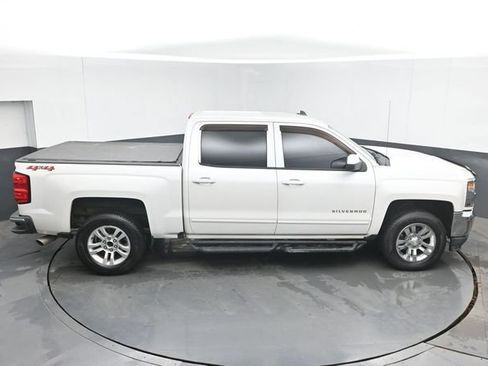 Used 2018 Chevrolet Silverado 1500 LT w/ All Star Edition AWD/4WD image 36