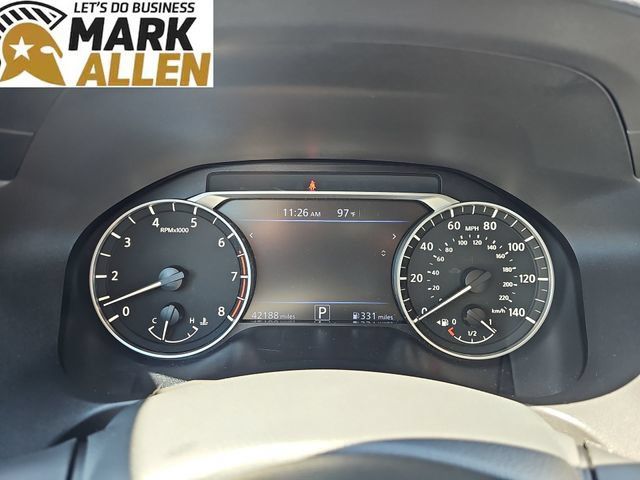 Used 2025 Nissan Altima 2.5 SV FWD image 11