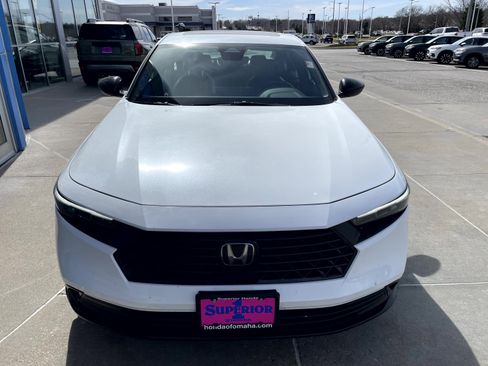 Used 2024 Honda Accord Sport image 5