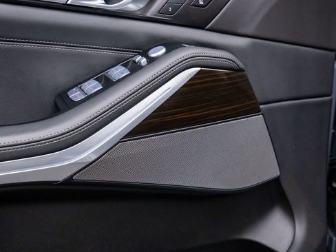 Certified 2023 BMW X7 xDrive40i w/ Premium Package image 15