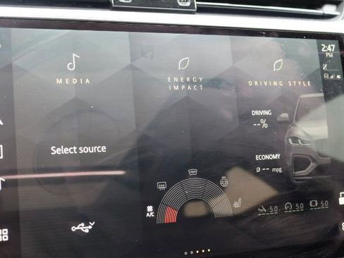 Used 2023 Jaguar F-PACE S AWD/4WD image 18