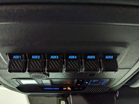 Certified 2025 Ford Bronco Badlands AWD/4WD image 10