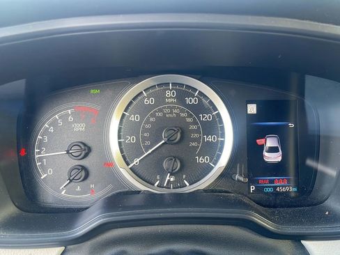 Used 2021 Toyota Corolla LE image 13