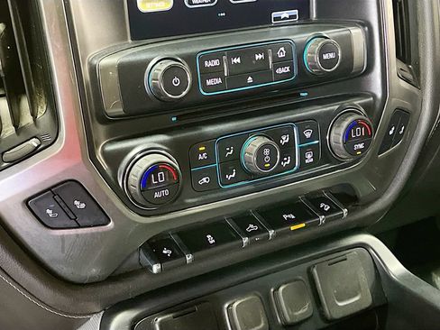Used 2018 Chevrolet Silverado 1500 LTZ Z71 w/ LTZ Plus Package AWD/4WD image 16