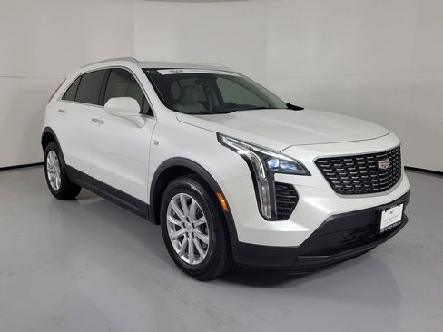 Used 2023 Cadillac XT4 Luxury w/ Cold Weather Package image 1