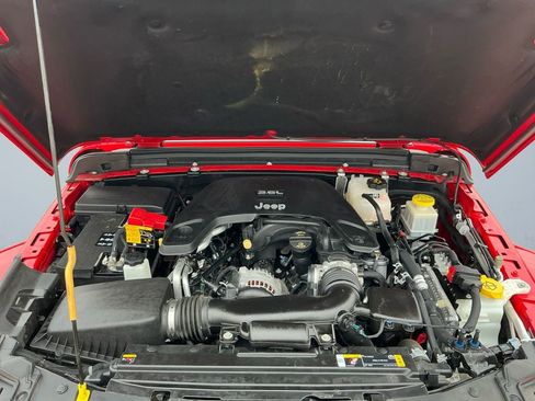 Used 2021 Jeep Gladiator Willys image 18