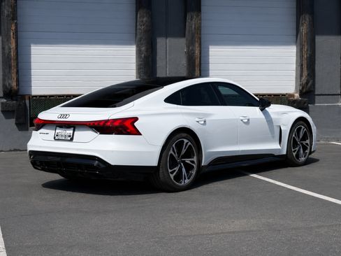 Used 2023 Audi e-tron GT Premium Plus w/ Performance Package AWD/4WD image 4