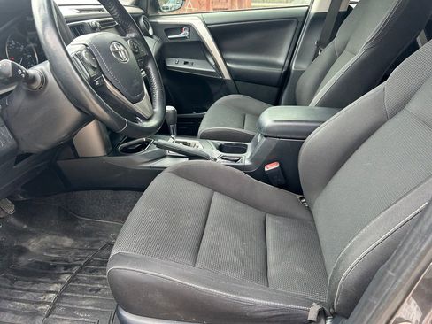 Used 2018 Toyota RAV4 XLE w/ Plus Extra Value Package image 11