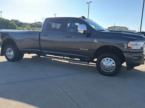 Used 2023 RAM 3500 Laramie AWD/4WD image 31