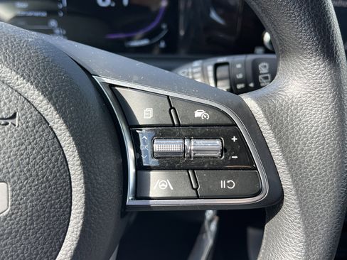 Certified 2025 Kia Seltos LX image 25