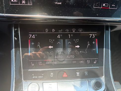 Used 2020 Audi Q8 Prestige AWD/4WD image 14