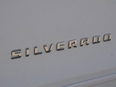 Used 2017 Chevrolet Silverado 1500 LT w/ True North Edition AWD/4WD image 17