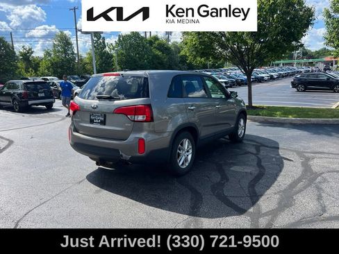Used 2015 Kia Sorento LX AWD/4WD image 5