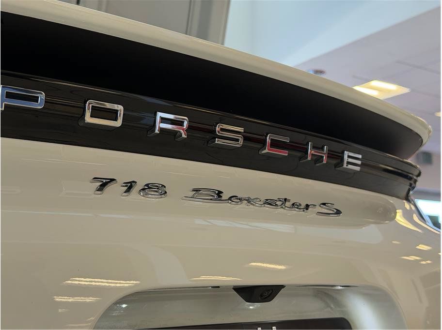 Used 2024 Porsche 718 Boxster S RWD image 40